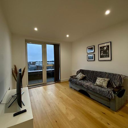Spacious 2 Bedroom Penthouse Retreat Лондон Екстер'єр фото
