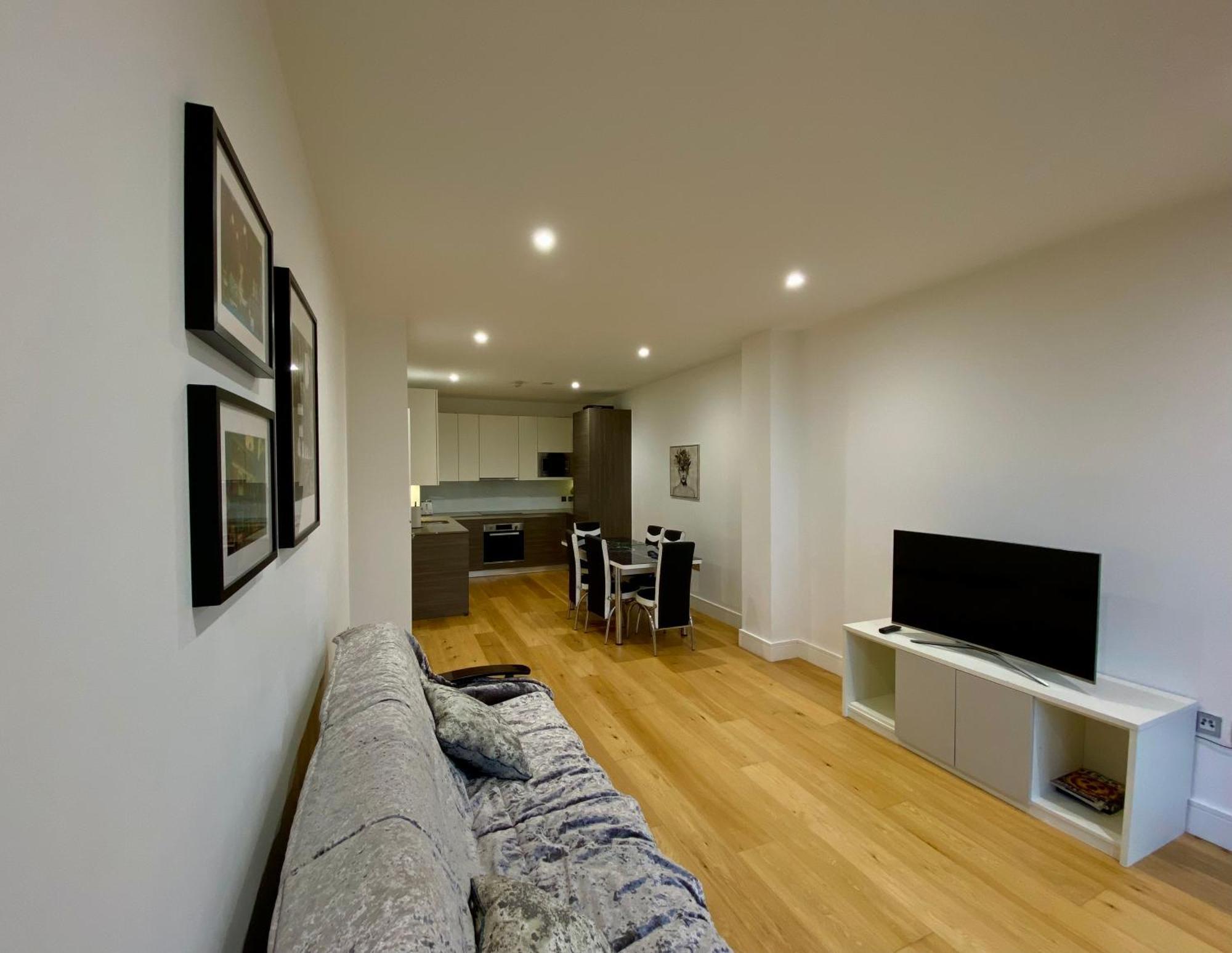 Spacious 2 Bedroom Penthouse Retreat Лондон Екстер'єр фото